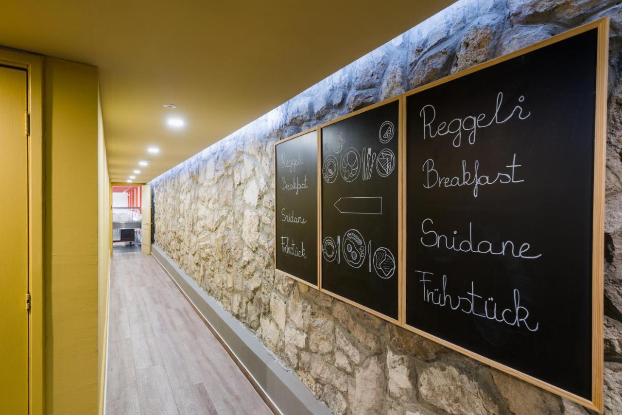 Amstel Hattyú Panzió -Érintésmentes bejelentkezés Győr Exterior foto